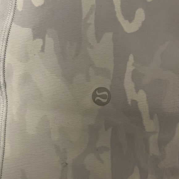 like new! only worn a couple of times! - Picture 2 of 2